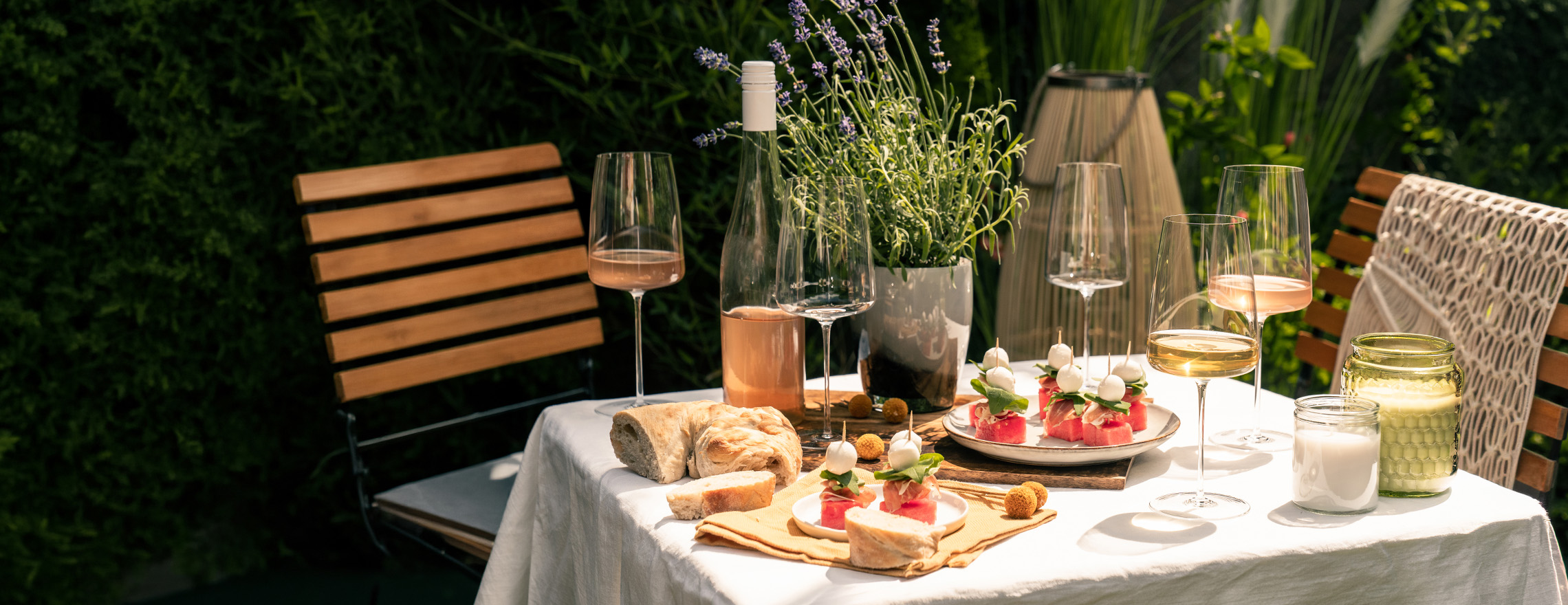 Simplify Ehite Wine Glasses Summer Lunch