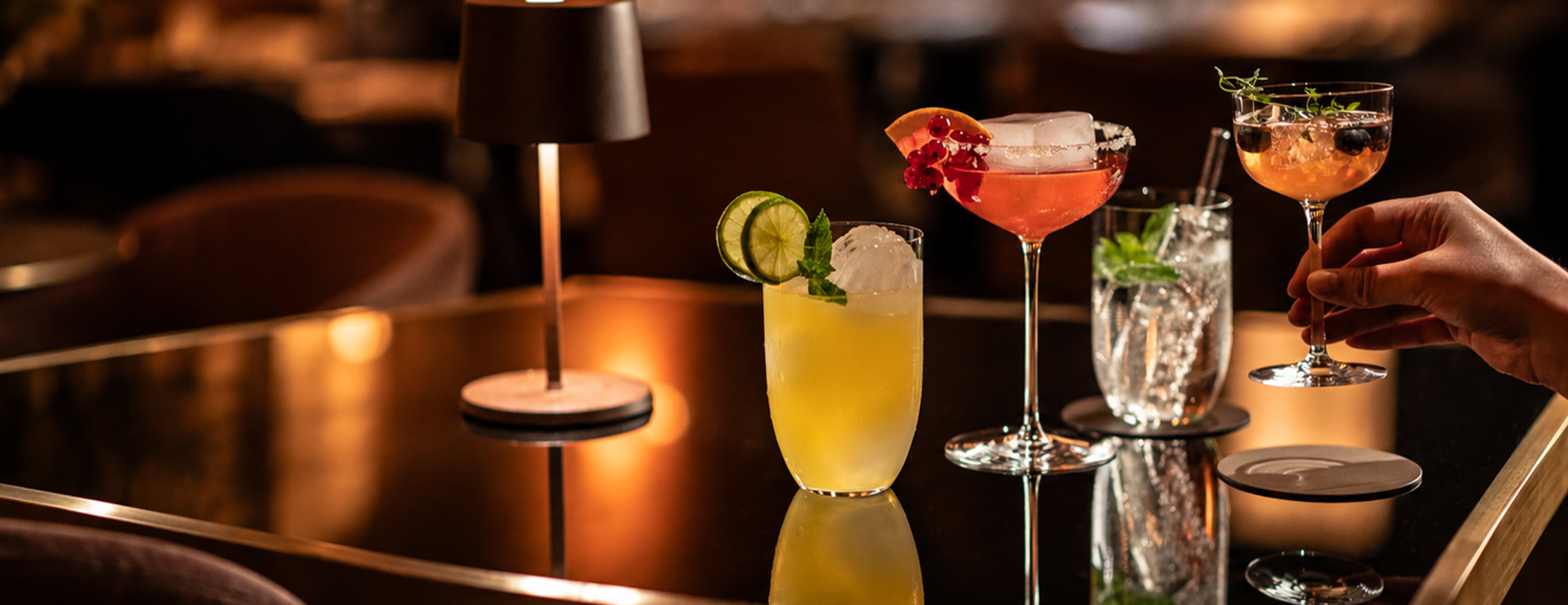 Tone Bar glasses & Cocktails