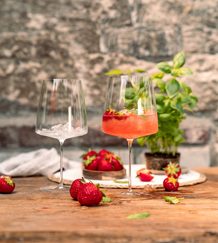 Simplify Summer Strawberry Cocktail