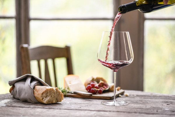 Burgundy red wine glass Vervino