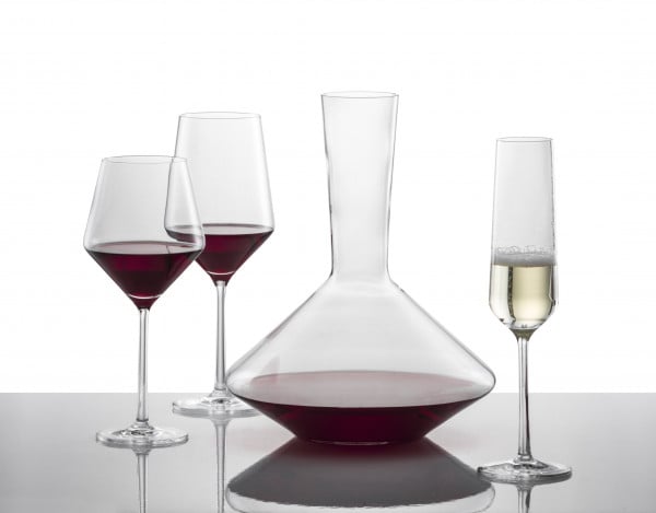 Burgundy red wine glass Pure
